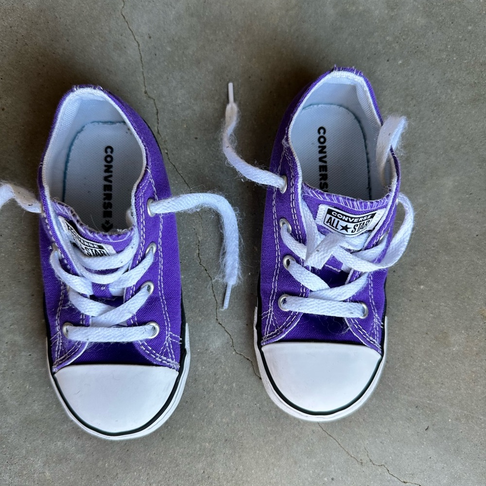 Converse Kids Purple Sneakers size 10 pre owned - Picture 3 of 13